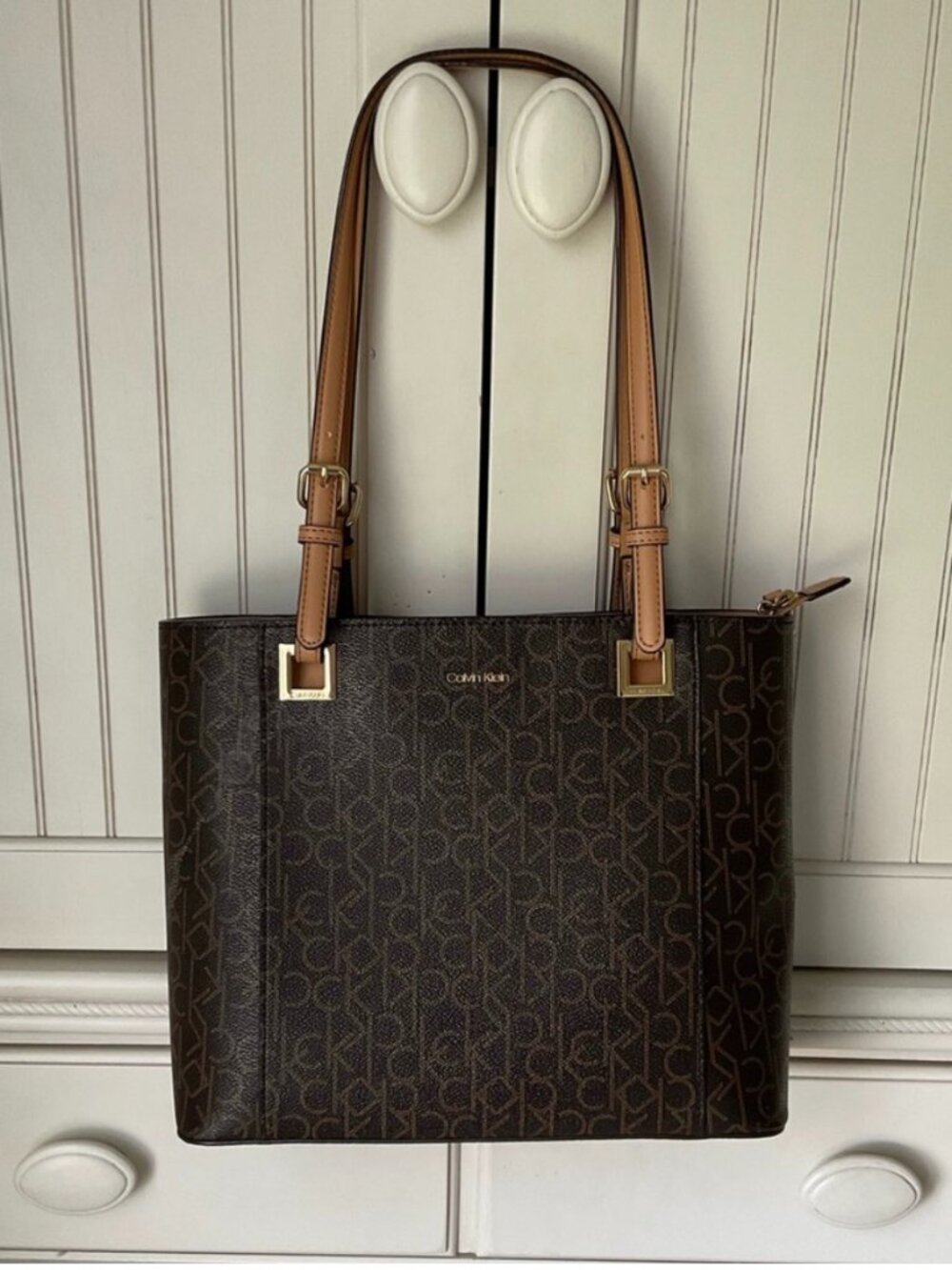 CALVIN  KLEIN SIGNATURE TOTE NWT!!!
